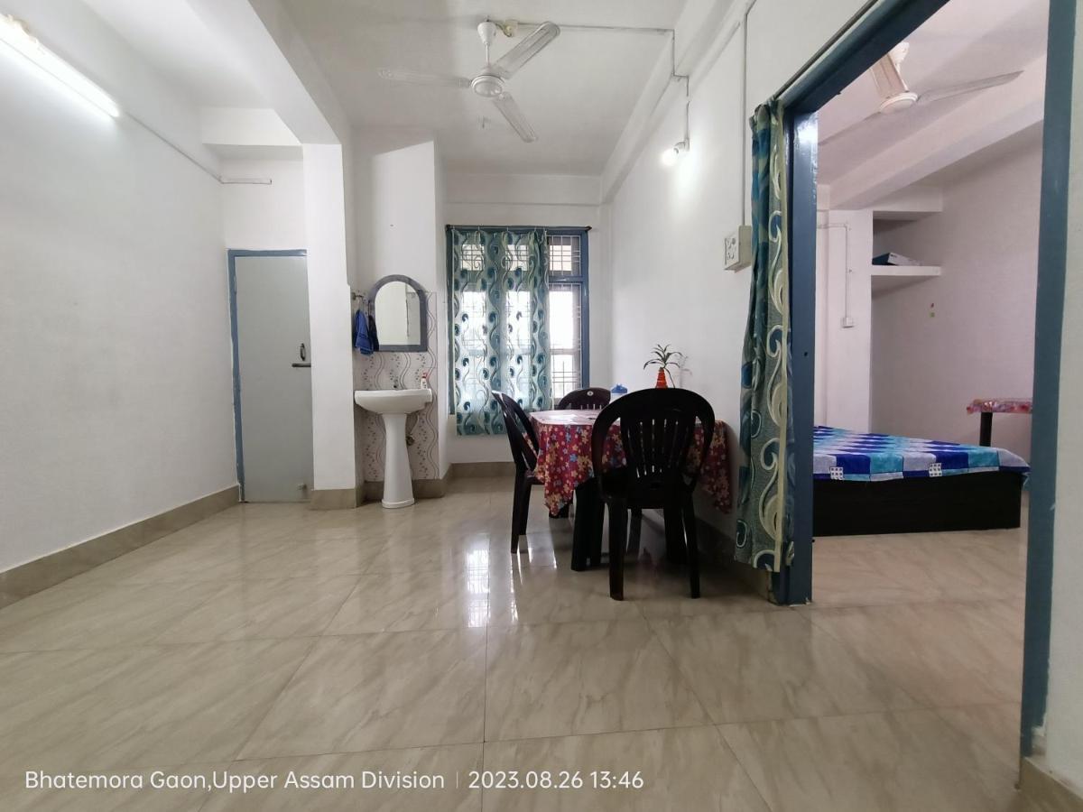Taj Residency Holiday Homestay -Entire 1Bhk & 2Bhk Private Apartments -Call 767Ooo54Oo Джорхат Экстерьер фото