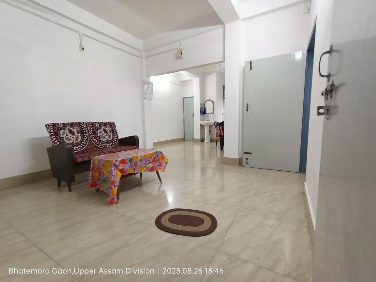 Taj Residency Holiday Homestay -Entire 1Bhk & 2Bhk Private Apartments -Call 767Ooo54Oo Джорхат Экстерьер фото
