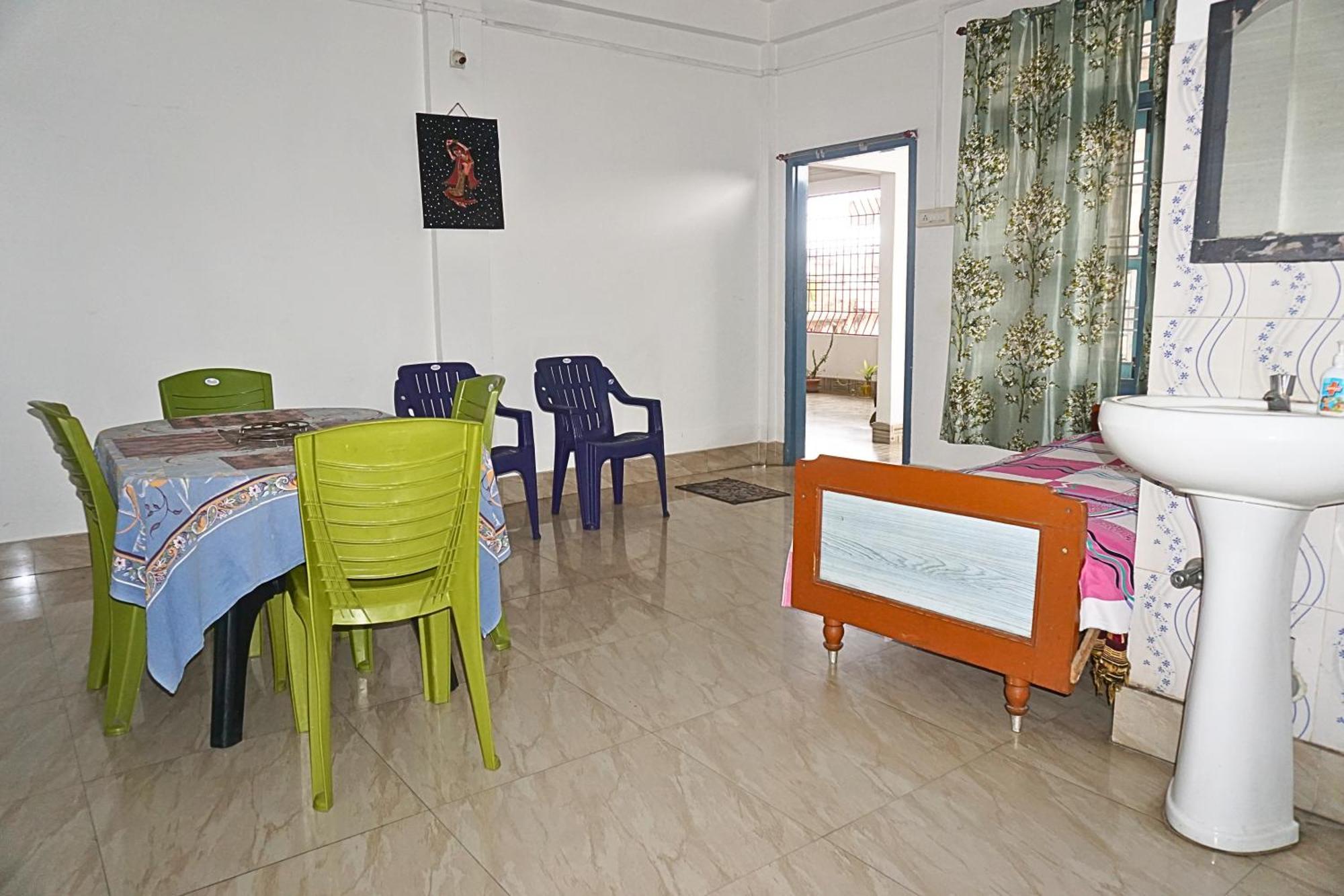 Taj Residency Holiday Homestay -Entire 1Bhk & 2Bhk Private Apartments -Call 767Ooo54Oo Джорхат Экстерьер фото