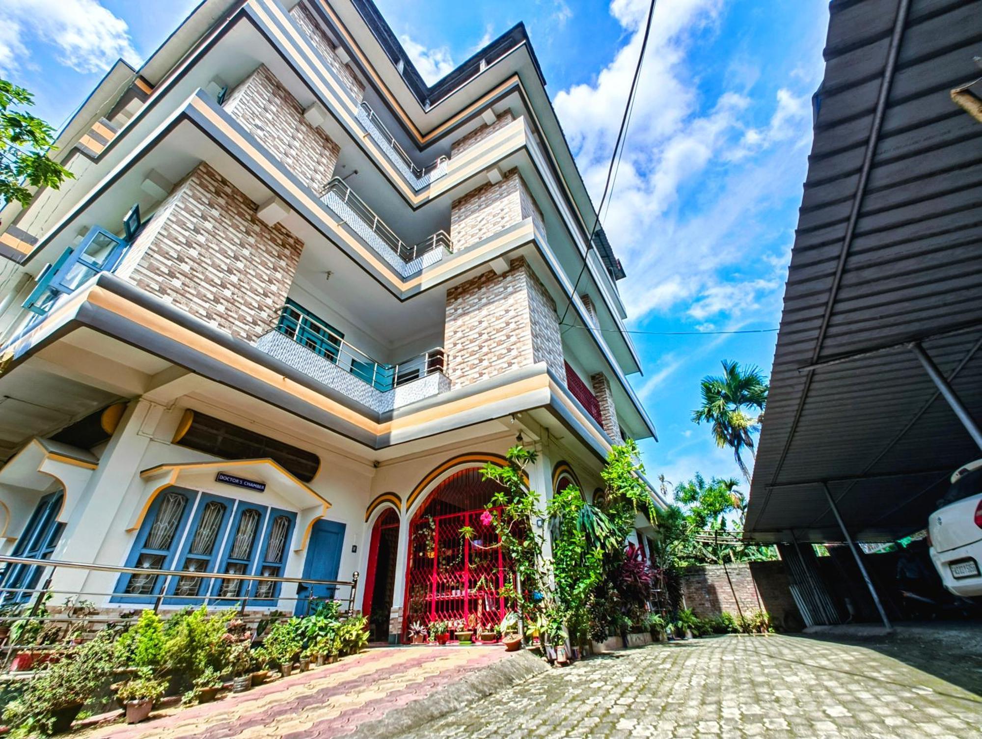 Taj Residency Holiday Homestay -Entire 1Bhk & 2Bhk Private Apartments -Call 767Ooo54Oo Джорхат Экстерьер фото