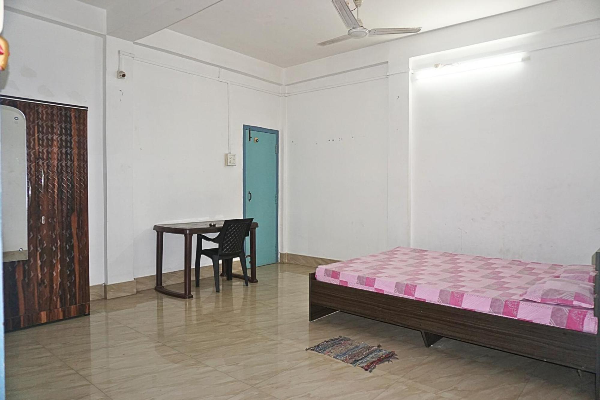 Taj Residency Holiday Homestay -Entire 1Bhk & 2Bhk Private Apartments -Call 767Ooo54Oo Джорхат Номер фото